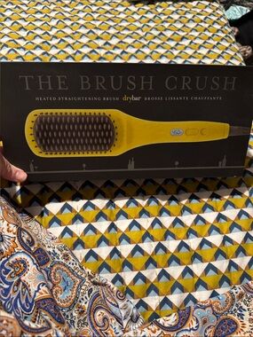 Drybar Yellow Brush Crush Heated Straightening Brush